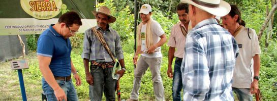 Alcalde con campesinos Alcalde con campesinos