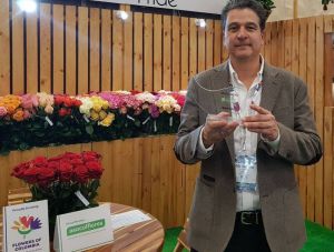 Floricultor Colombiano, José Antonio Restrepo, Gerente de Ayurá. Floricultor Colombiano, José Antonio Restrepo, Gerente de Ayurá.