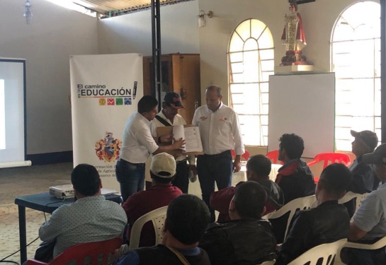 Certificación a paneleros orgánicos Certificación a paneleros orgánicos