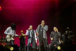 Earth, Wind & Fire Earth, Wind & Fire