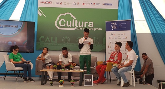 Jóvenes: “Narrativas Juveniles” Jóvenes: “Narrativas Juveniles”