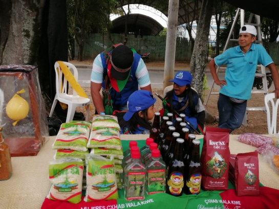 Abastos mercados campesinos: En Cali, mercados con sentido ecológico Abastos mercados campesinos: En Cali, mercados con sentido ecológico