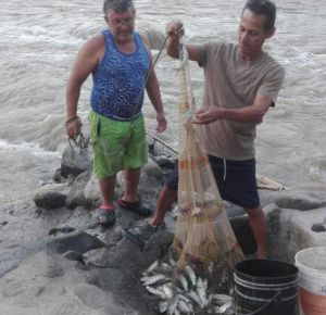 Raúl Rondón es pescador por herencia de familia. Raúl Rondón es pescador por herencia de familia.