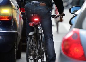 El respeto debe ser mutuo.Tener cuidado con los ciclistas y los ciclistas respetar las normas. El respeto debe ser mutuo.Tener cuidado con los ciclistas y los ciclistas respetar las normas.