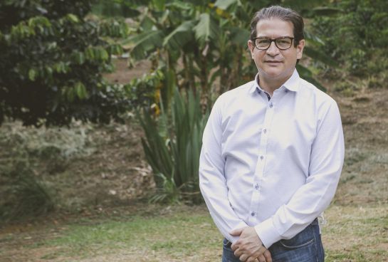 Ministro de Agricultura y Desarrollo Rural, Rodolfo Zea Navarro. Ministro de Agricultura y Desarrollo Rural, Rodolfo Zea Navarro.