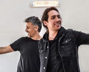 Dlue invita a alejar pensamientos negativos al ritmo de “Para cuidar de ti” Dlue invita a alejar pensamientos negativos al ritmo de “Para cuidar de ti”