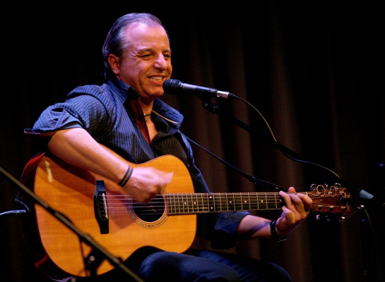 Conozca las canciones que marcaron la vida del cantautor chileno. Conozca las canciones que marcaron la vida del cantautor chileno.