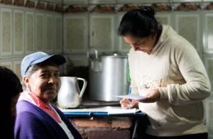 Con la comunidad rural. Con la comunidad rural.