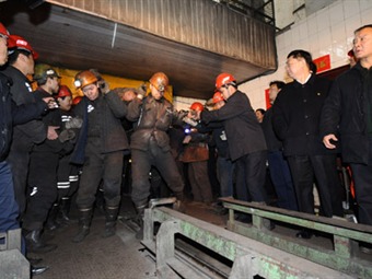 Ascienden a 73 los muertos en explosión minera en el norte de China