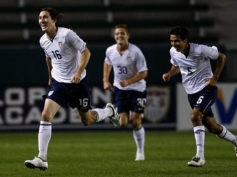 Estados Unidos vence 2-0 a España y avanza a la final de la Copa Confederaciones