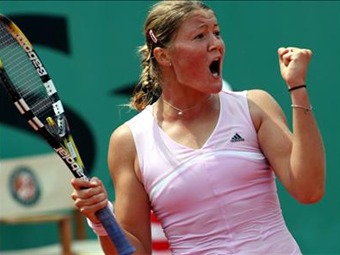La número uno mundial de la WTA, la rusa Dinara Safina avanza en el US Open