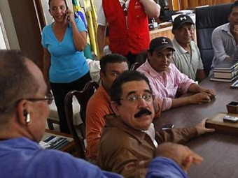 Representantes de Zelaya esperan acuerdo el viernes para el fin de la crisis