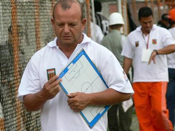 Cae segundo técnico en el fútbol colombiano
