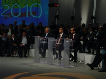 Los desplazados deben regresar al campo, coinciden candidatos