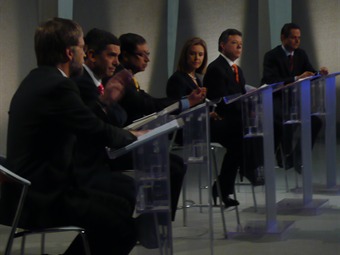 ¿Cómo combatir la corrupción y la politiquería? Responden los candidatos