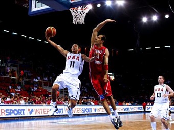 Estados Unidos canasteó Túnez en el Mundial de Baloncesto. Defindos los octavos de final