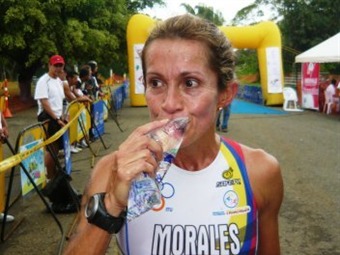Carmenza Morales y José David Cardona ganaron la Maratón del Valle del Aburrá