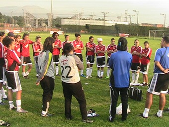 Selecciones femeninas de Colombia y México se enfrentan este viernes santo