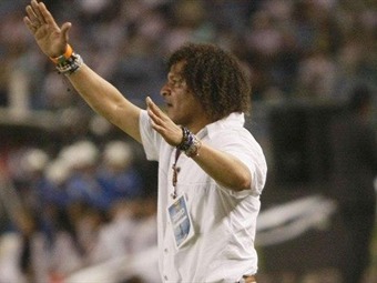 Alberto Gamero sancionado con 10 millones de pesos por injuria al arbitro Hernando Buitrago