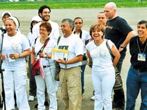 Piedad Córdoba le pidió a las Farc que liberen a los 10 uniformados secuestrados para dar un paso hacia la paz