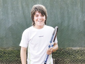 Tenista juvenil José Fernando Carvajal en la final del Asunción Bowl