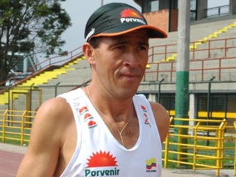 Diego Colorado dominó la Carrera Atlética Mariscal Sucre