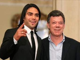Santos saludó telefónicamente a Falcao García por título en la Europa League