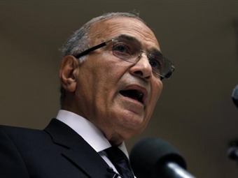 Manifestantes queman las oficinas del candidato presidencial egipcio Shafiq