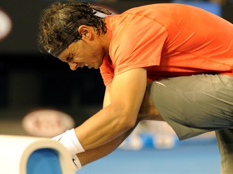 Rafael Nadal se lesiona y suspende compromisos Rafael Nadal se lesiona y suspende compromisos