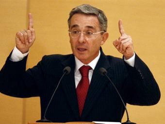 Uribe dijo en Maicao que no está apoyando a ningún candidato venezolano Uribe dijo en Maicao que no está apoyando a ningún candidato venezolano