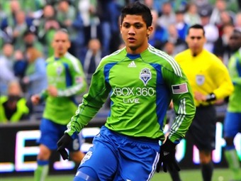 Freddy Montero marca los goles de Seattle ante Chelsea en amistoso
