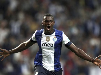 James Rodríguez y Jackson Martínez anotaron en la victoria del Oporto sobre Beira Mar