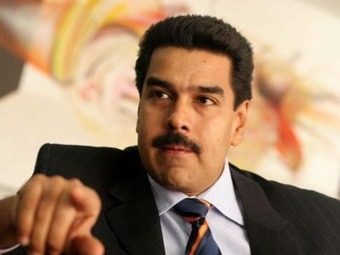 Gobierno venezolano pide combinar acción política con oraciones por la salud de Chávez