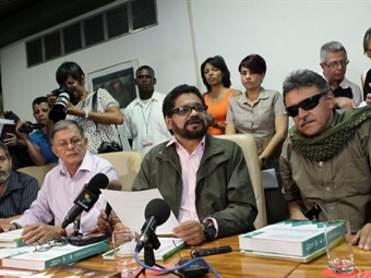 Gobierno advierte a las Farc que en diálogos "el tiempo corre en su contra"