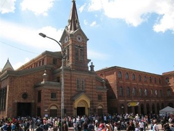 Hoy reubicarán a 1.000 vendedores informales del 20 de Julio