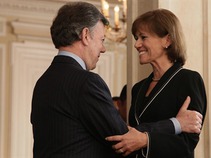 Santos posesiona a nuevos embajadores en Kenia, Uruguay, Suiza y Tailandia