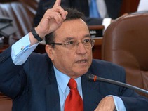 Nunca dije que las "lesbianas son unas mujerzuelas": concejal Jorge Durán