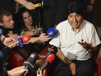 Avión de Evo Morales sale de Viena tras retención de 13 horas