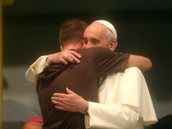 Papa Francisco rechaza la legalización de las drogas y condena el narcotráfico
