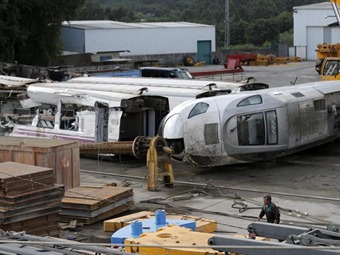 Maquinista involucrado en tragedia de tren en España quedó en libertad con cargos