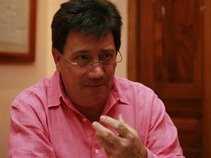 Academia debe ofrecer espacios de reflexión sobre proceso de paz: Rafael Santos