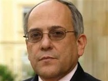 Ante ataques internos del Centro Democrático, silencio: José Obdulio