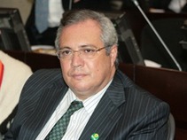 Alianza Verde critica al presidente Santos y le exige respeto