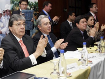 Centro Democrático tiene 62 días para recoger tres millones de firmas
