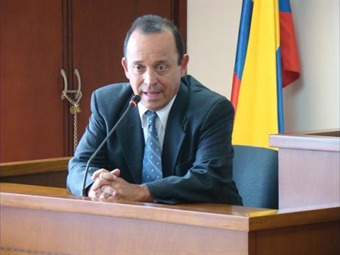 Ordenan captura del mayor (r) Meneses testigo contra Santiago Uribe