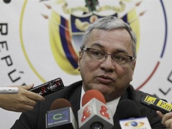 Villarraga tiene 16 investigaciones en Comisión de Acusación
