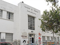 Estudiantes de Derecho de la Universidad Nacional regresan a clases