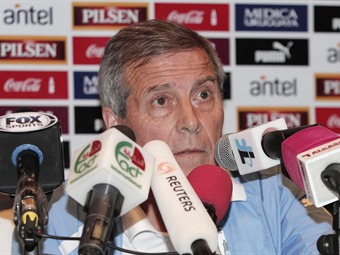 Tabárez: "Uruguay quiere clasificar pero no menosprecia a Jordania"