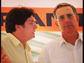 Uribe en reunión con Francisco Santos le dice que lo necesita