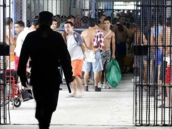 743 policías están en la cárcel por diferentes delitos